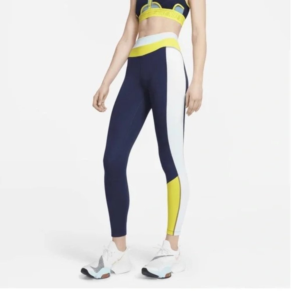 Nike One Mid Rise 7/8 Color block Legging in Midnight Navy & Glacier - Small